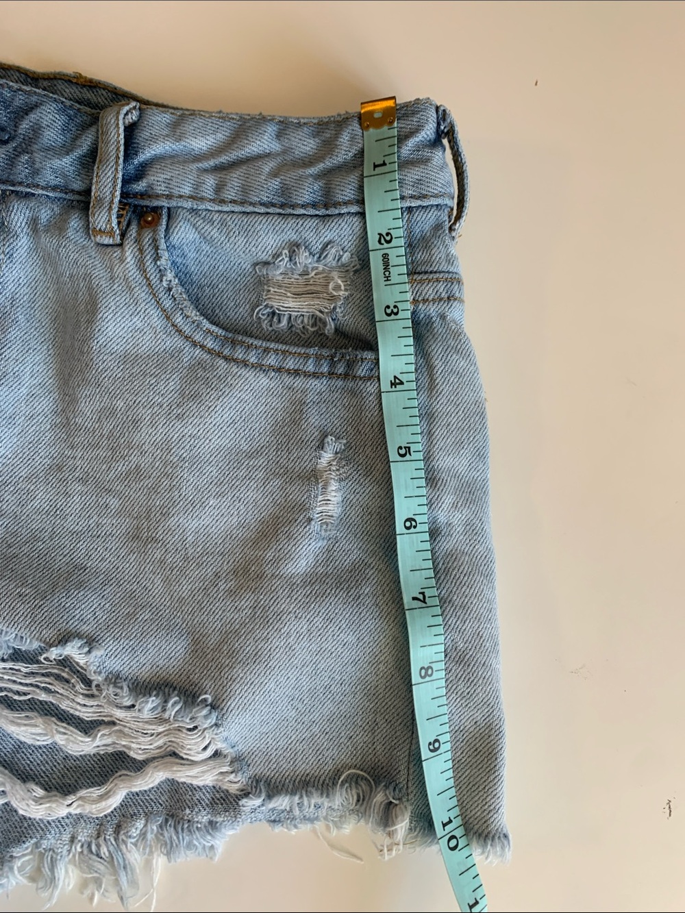 PacSun Light Wash Distressed Denim Cutoff Shorts - Picture 6 of 7